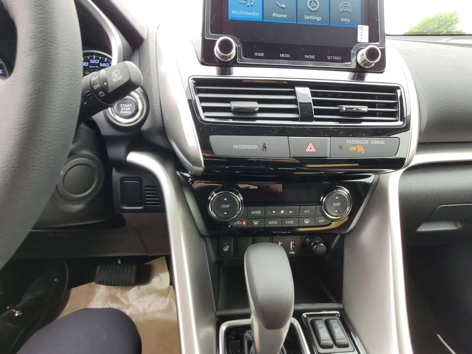 2026 Mitsubishi Eclipse Cross - Image 12 of 13