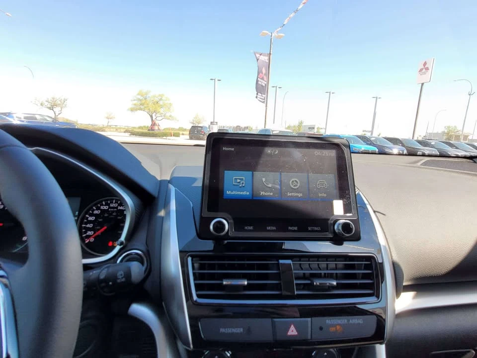 2026 Mitsubishi Eclipse Cross - Image 11 of 13