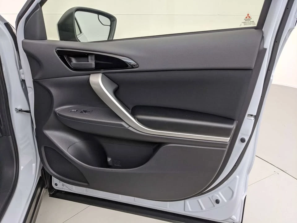 2026 Mitsubishi Eclipse Cross - Image 12 of 20
