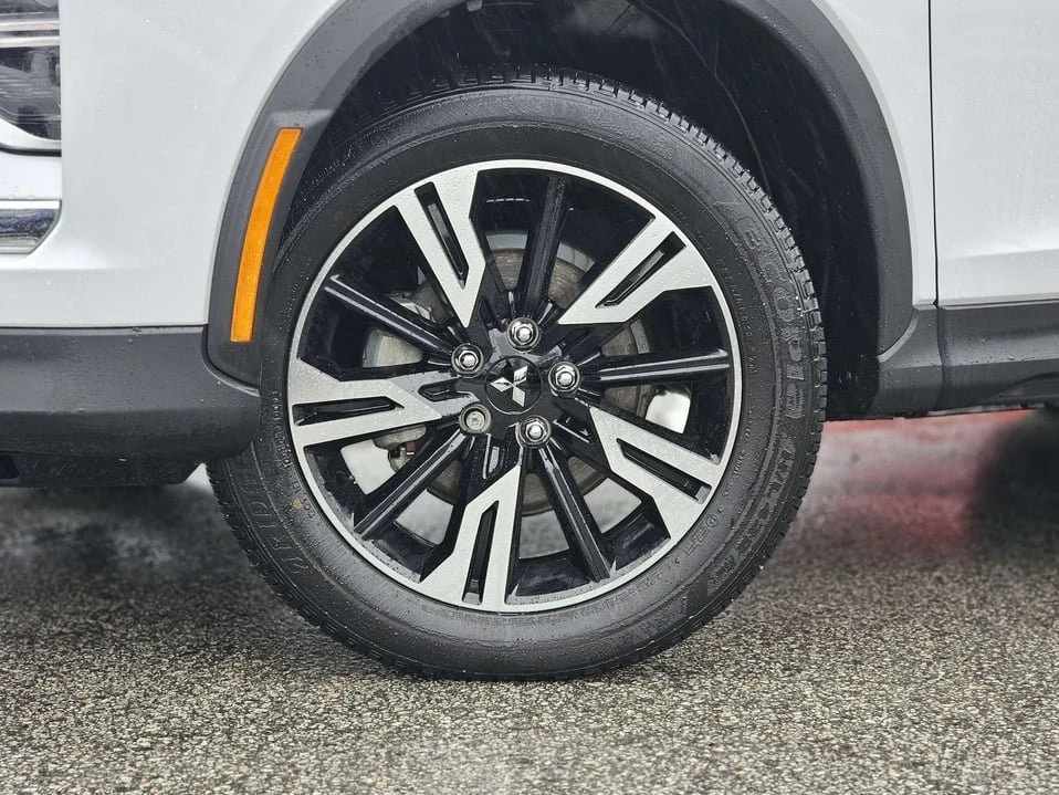2026 Mitsubishi Eclipse Cross - Image 9 of 20