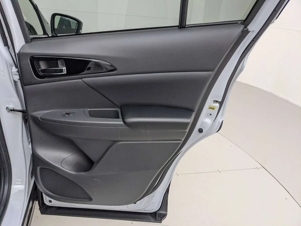 2026 Mitsubishi Eclipse Cross - Image 6 of 20