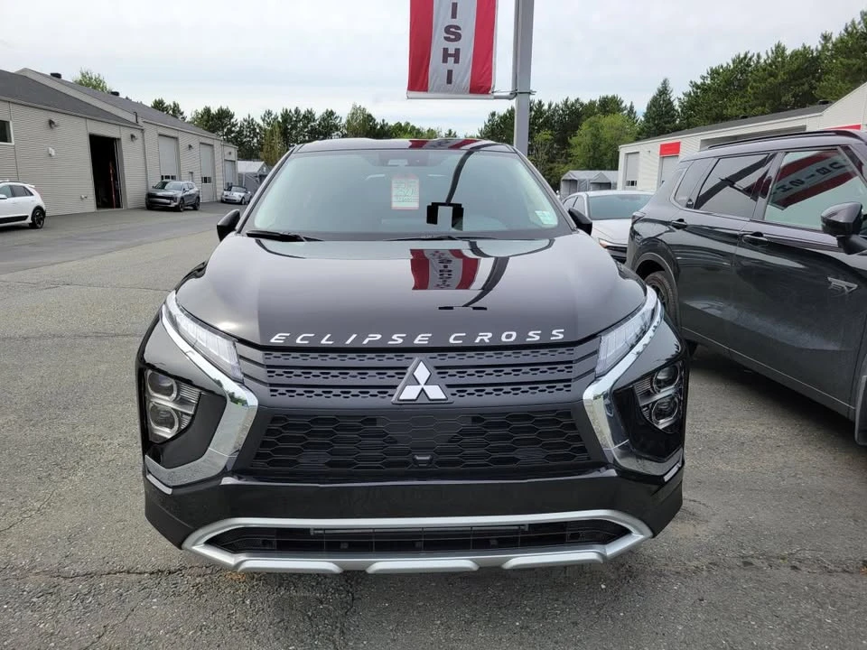 2026 Mitsubishi Eclipse Cross - Image 3 of 4