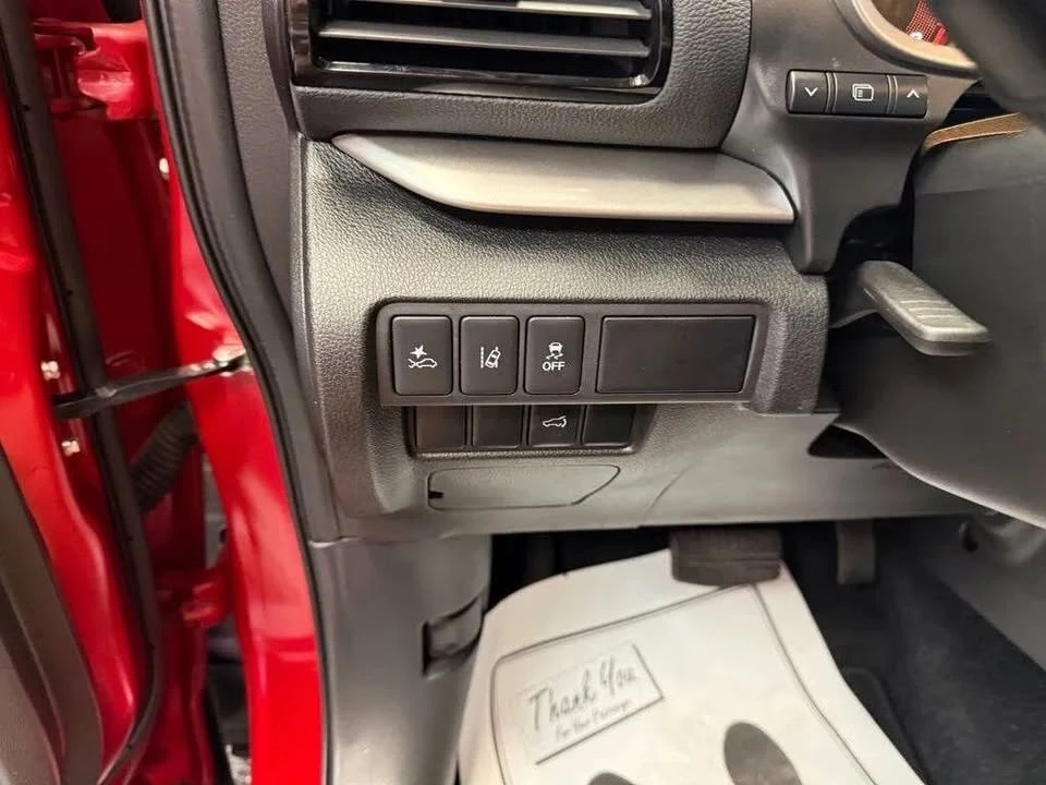 2026 Mitsubishi Eclipse Cross - Image 14 of 20