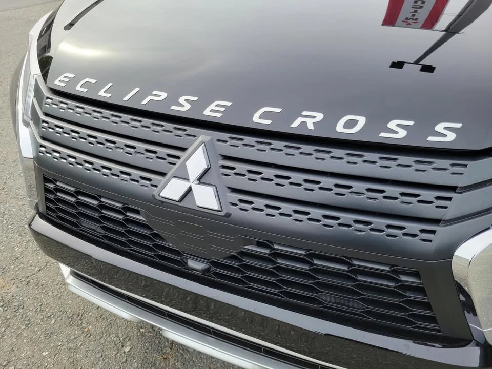 2026 Mitsubishi Eclipse Cross - Image 2 of 4