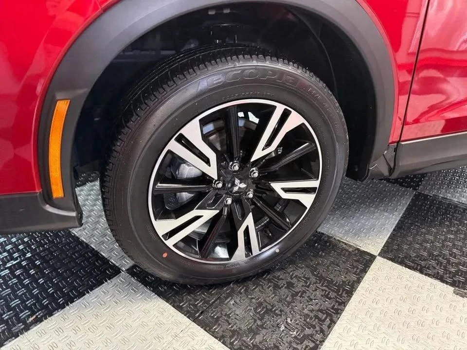 2026 Mitsubishi Eclipse Cross - Image 4 of 20