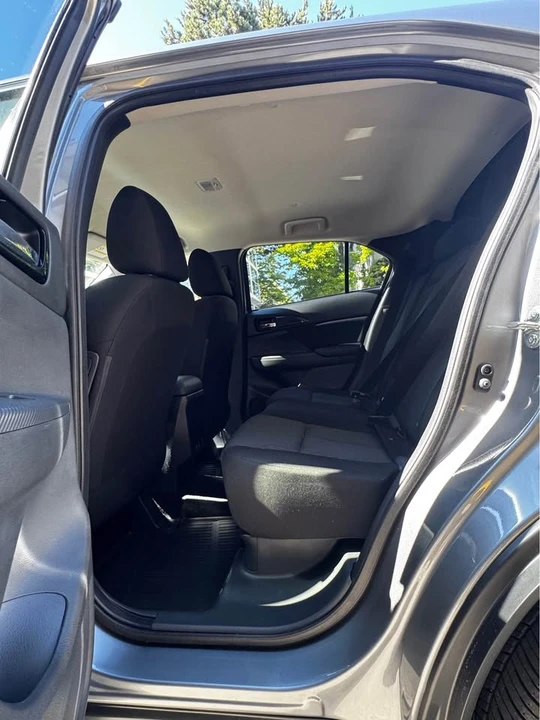 2026 Mitsubishi Eclipse Cross - Image 11 of 17