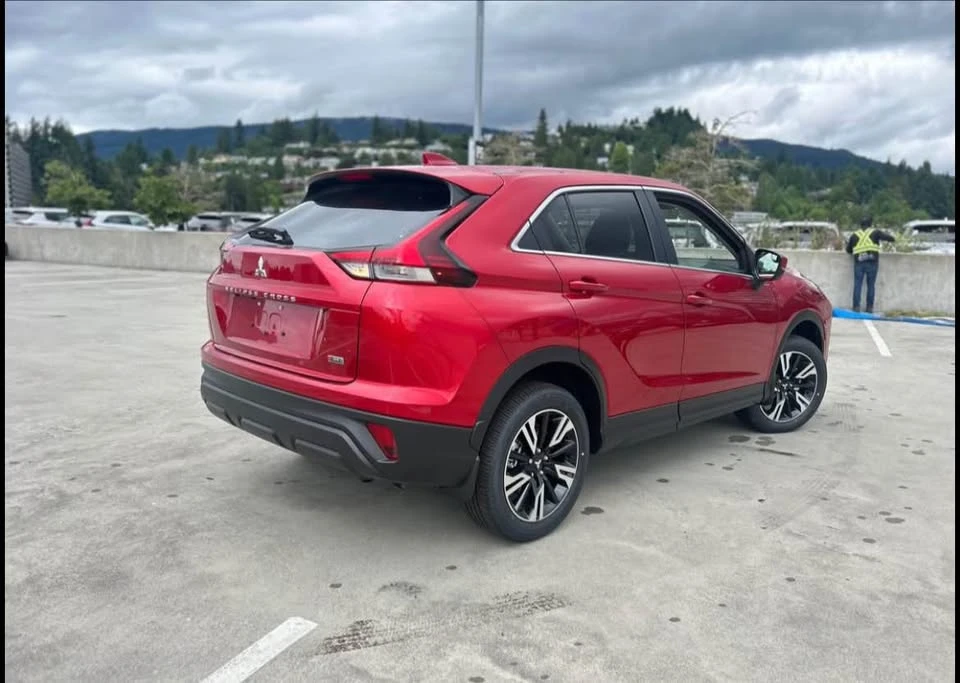 2026 Mitsubishi Eclipse Cross - Image 5 of 15
