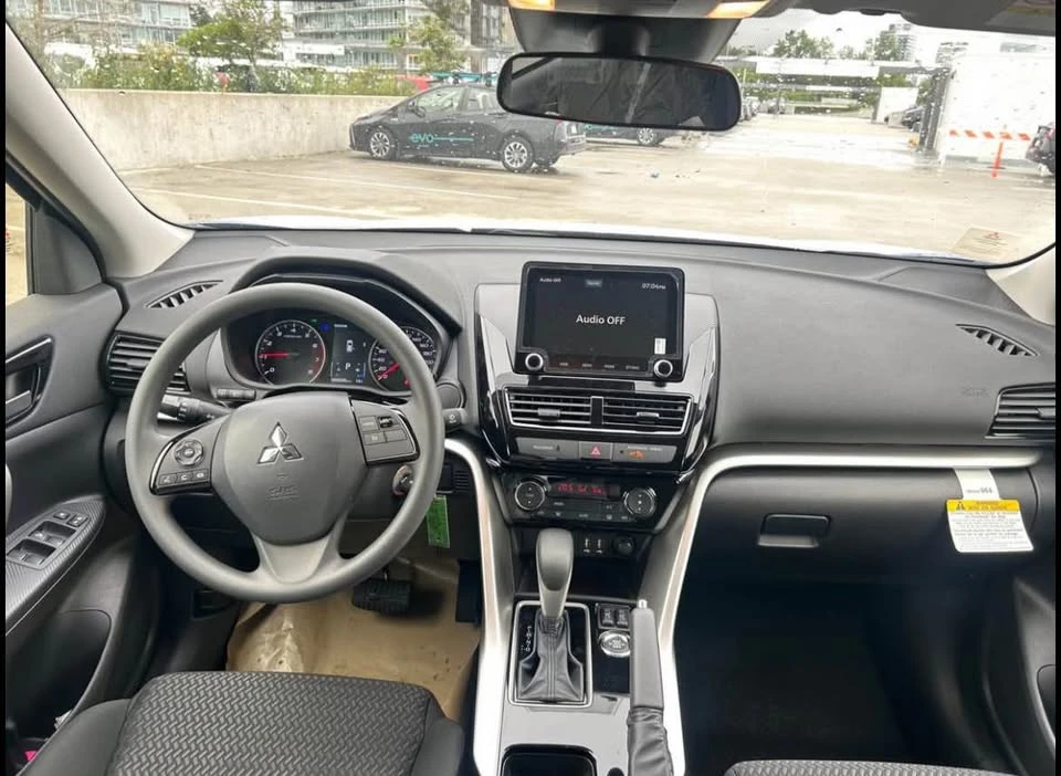2026 Mitsubishi Eclipse Cross - Image 8 of 17