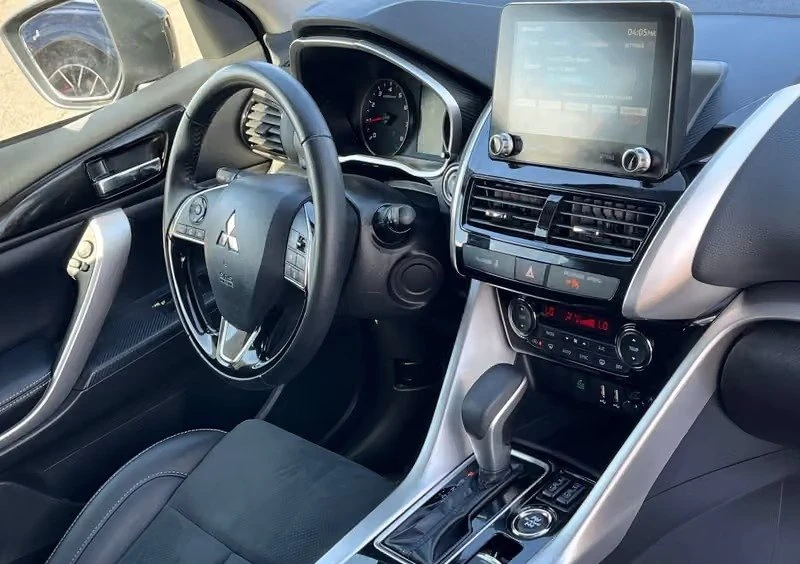 2026 Mitsubishi Eclipse Cross - Image 10 of 18