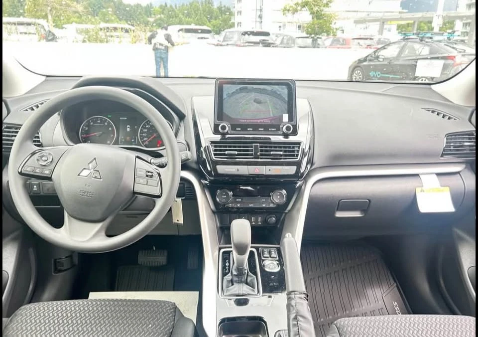 2026 Mitsubishi Eclipse Cross - Image 11 of 15
