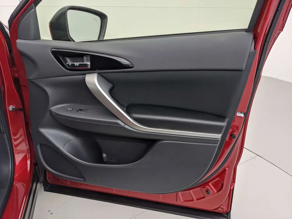 2026 Mitsubishi Eclipse Cross - Image 8 of 20