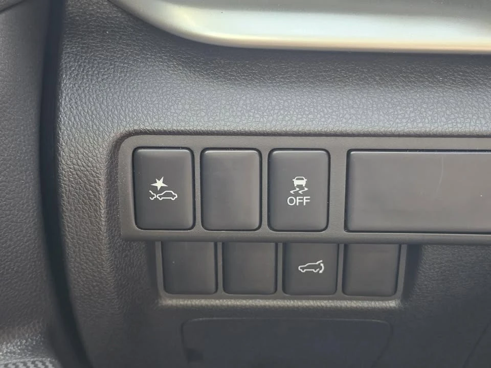 2026 Mitsubishi Eclipse Cross - Image 13 of 20