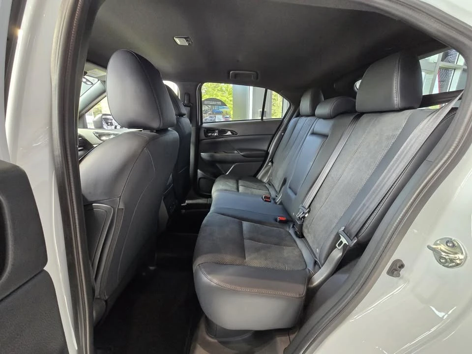 2026 Mitsubishi Eclipse Cross - Image 8 of 20
