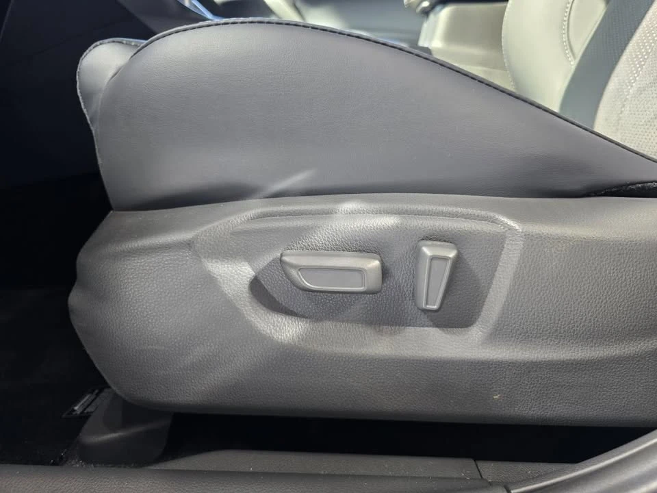 2026 Mitsubishi Eclipse Cross - Image 13 of 20