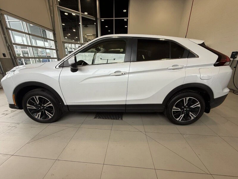 2026 Mitsubishi Eclipse Cross - Image 2 of 11