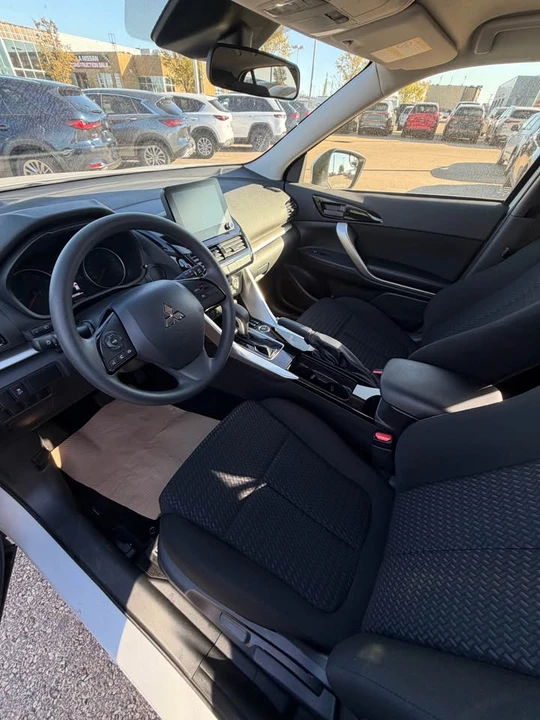 2026 Mitsubishi Eclipse Cross - Image 5 of 11