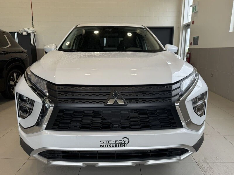 2026 Mitsubishi Eclipse Cross - Image 10 of 11