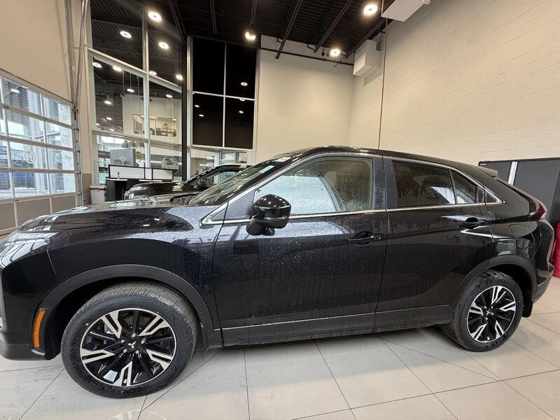 2026 Mitsubishi Eclipse Cross - Image 2 of 10
