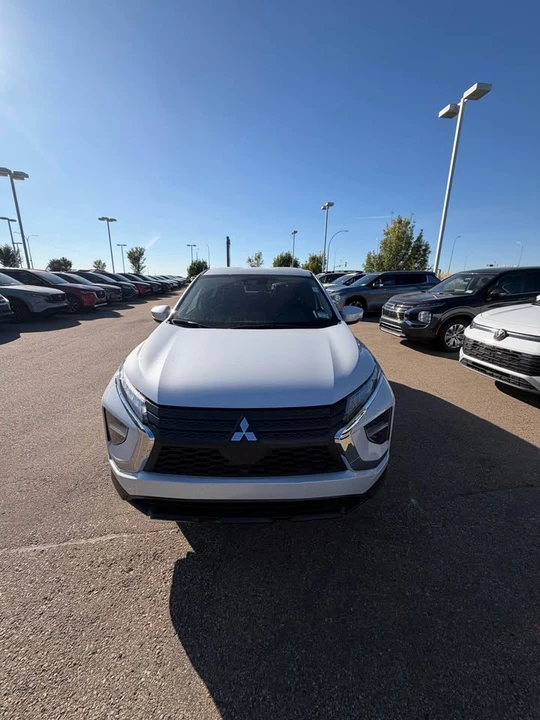 2026 Mitsubishi Eclipse Cross - Image 2 of 11