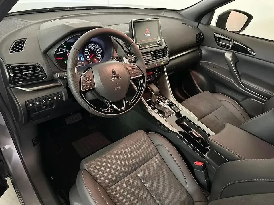 2026 Mitsubishi Eclipse Cross - Image 5 of 5