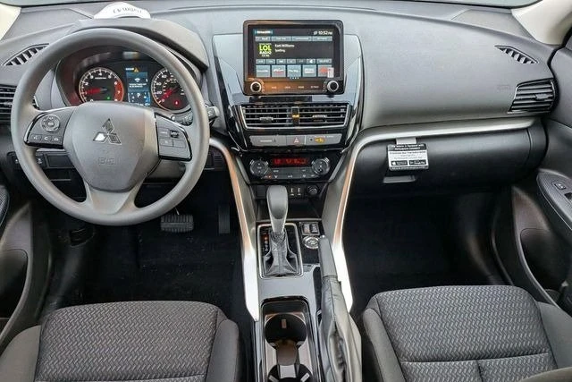 2026 Mitsubishi Eclipse Cross - Image 15 of 17