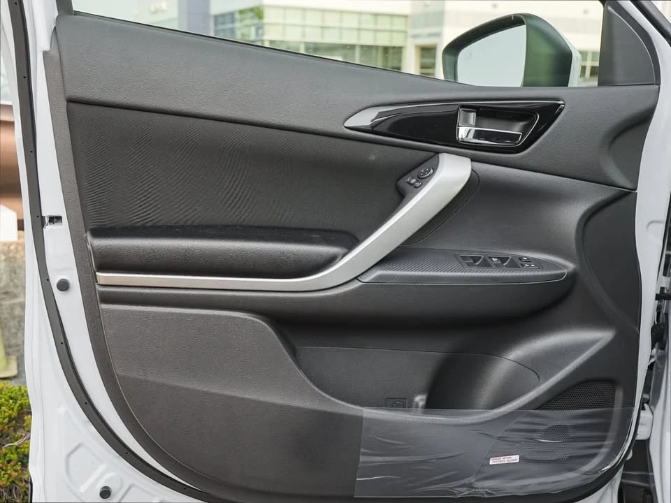 2026 Mitsubishi Eclipse Cross - Image 11 of 18