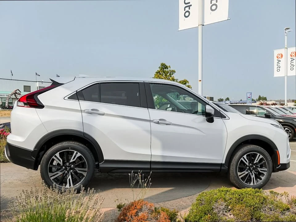 2026 Mitsubishi Eclipse Cross - Image 3 of 18