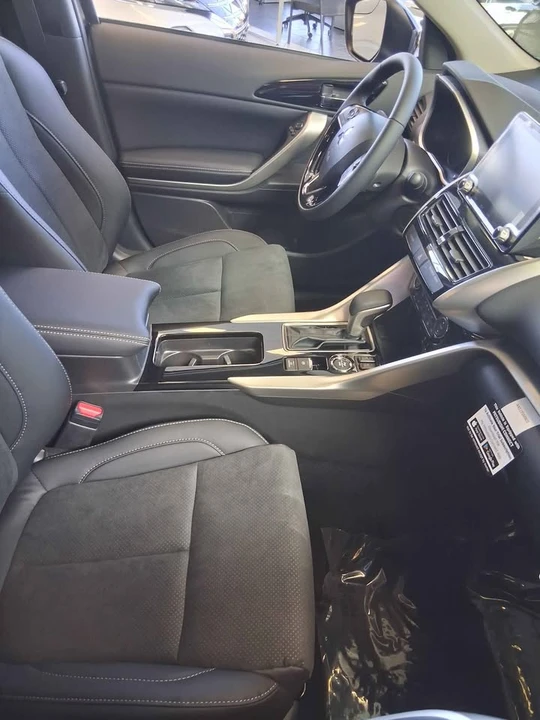2026 Mitsubishi Eclipse Cross - Image 2 of 7