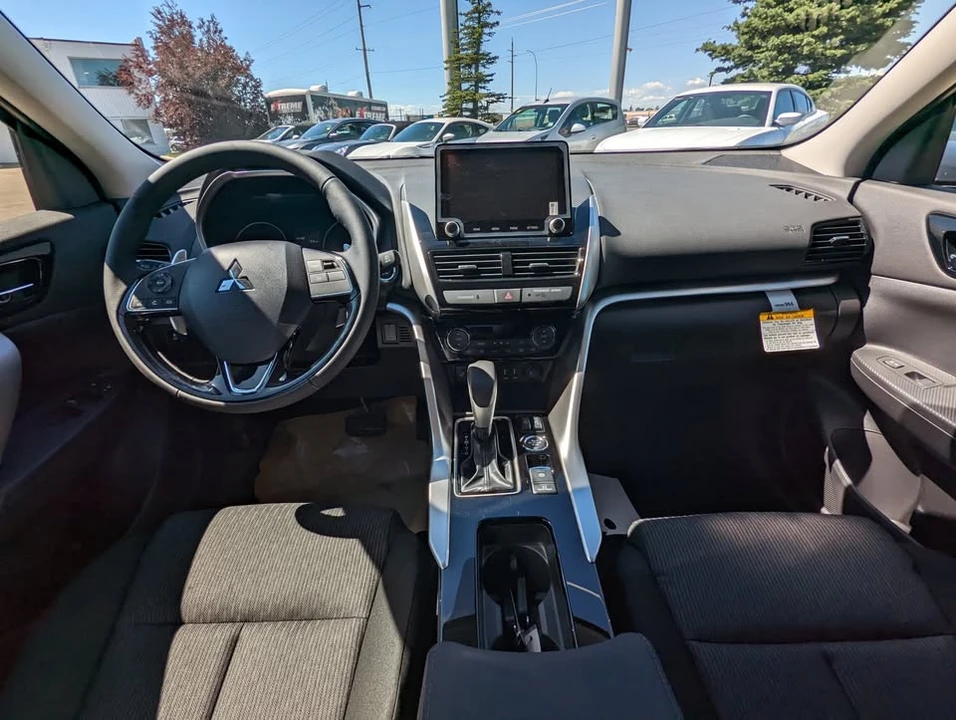 2026 Mitsubishi Eclipse Cross - Image 12 of 18