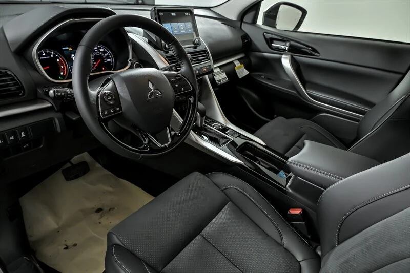 2026 Mitsubishi Eclipse Cross - Image 10 of 25