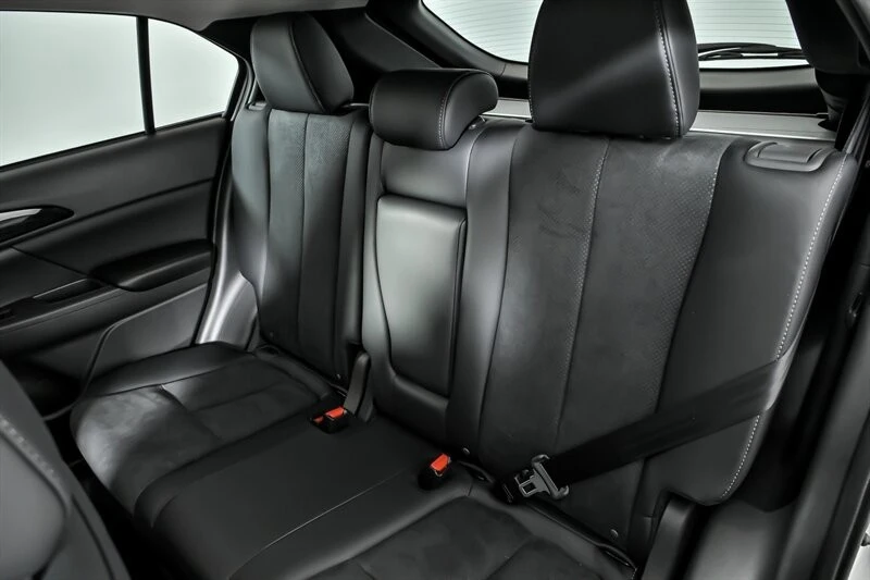 2026 Mitsubishi Eclipse Cross - Image 14 of 25