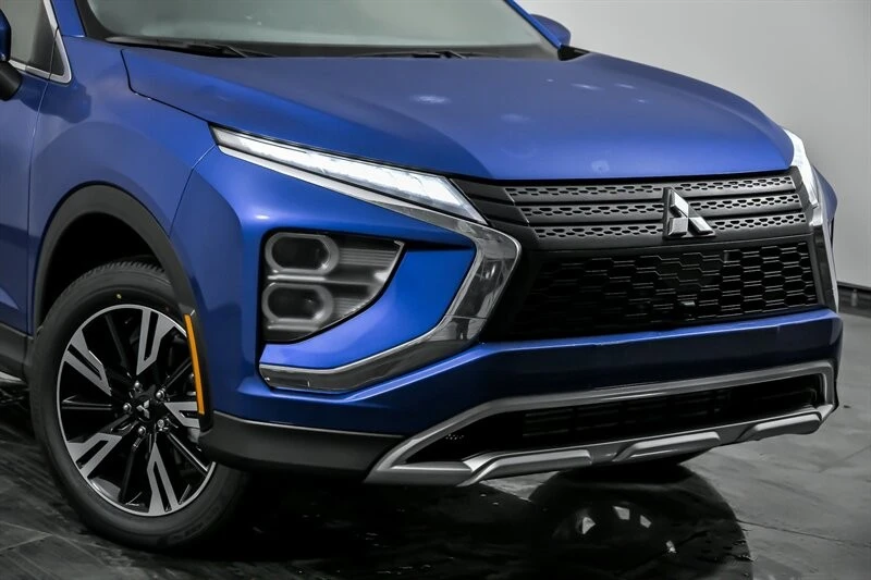 2026 Mitsubishi Eclipse Cross - Image 2 of 28