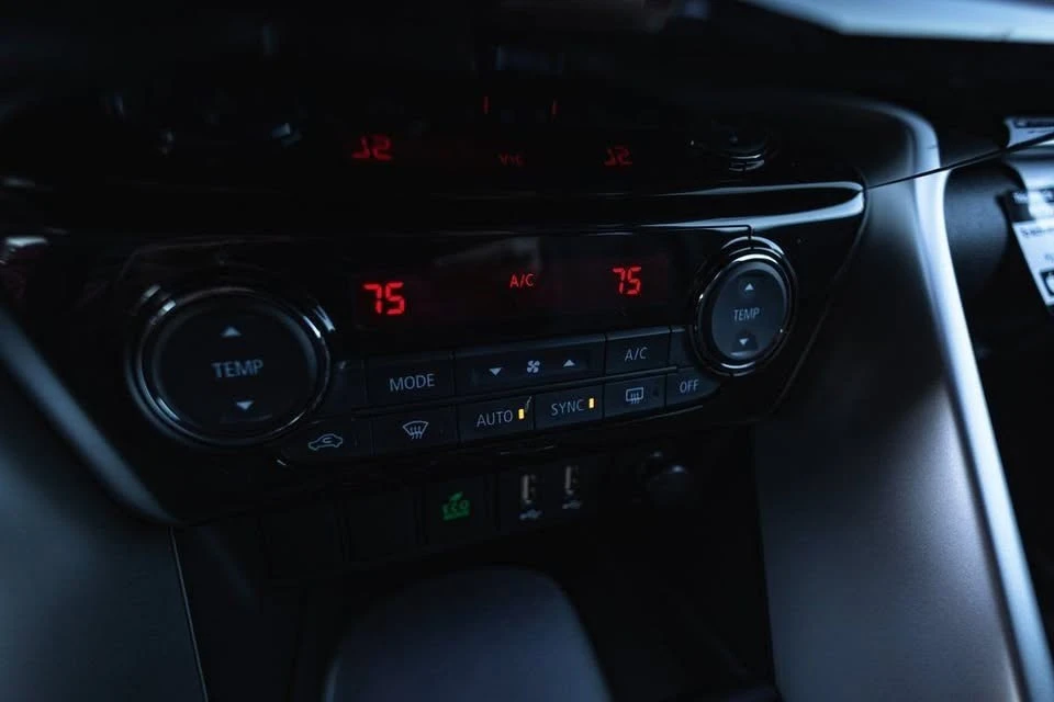 2026 Mitsubishi Eclipse Cross - Image 14 of 20