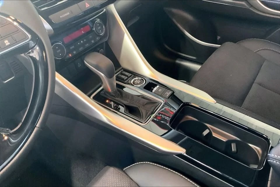 2026 Mitsubishi Eclipse Cross - Image 8 of 14