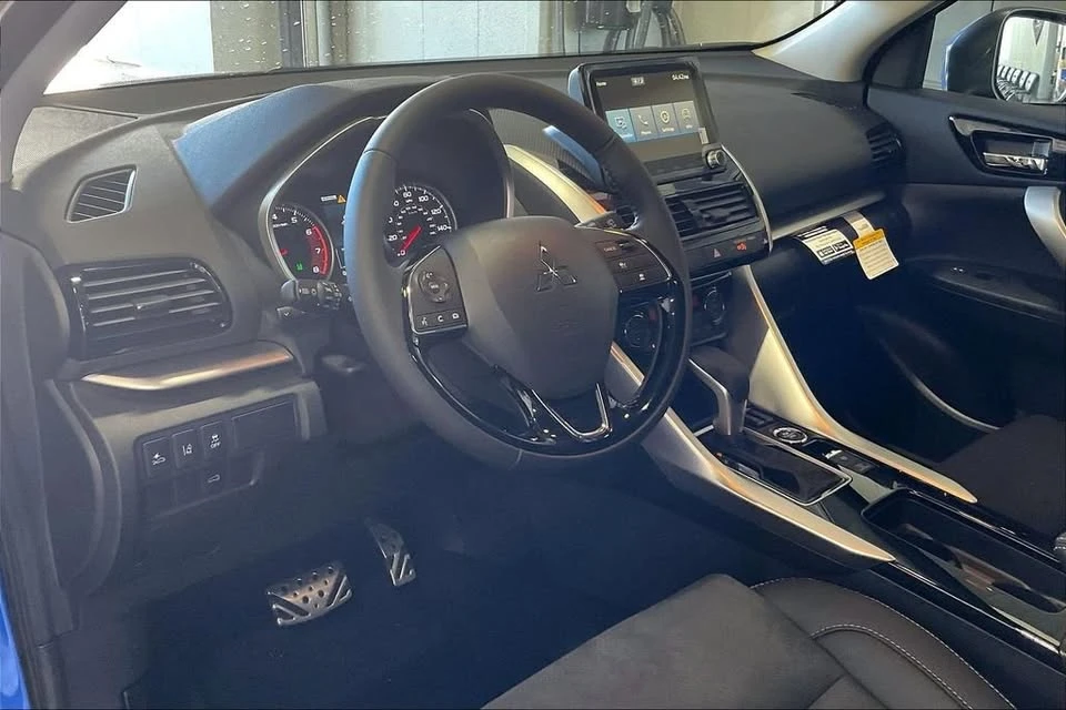 2026 Mitsubishi Eclipse Cross - Image 6 of 14