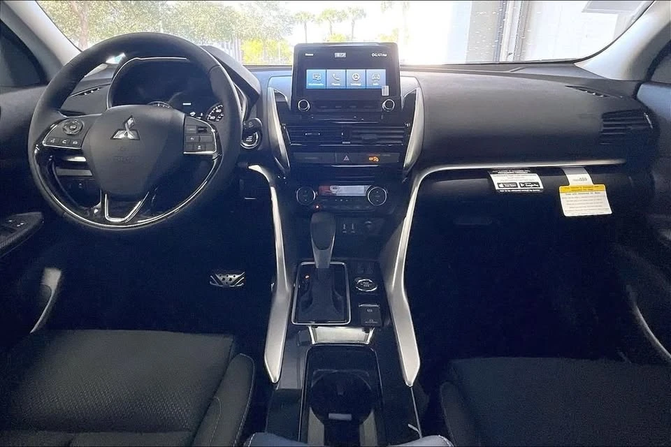 2026 Mitsubishi Eclipse Cross - Image 5 of 14