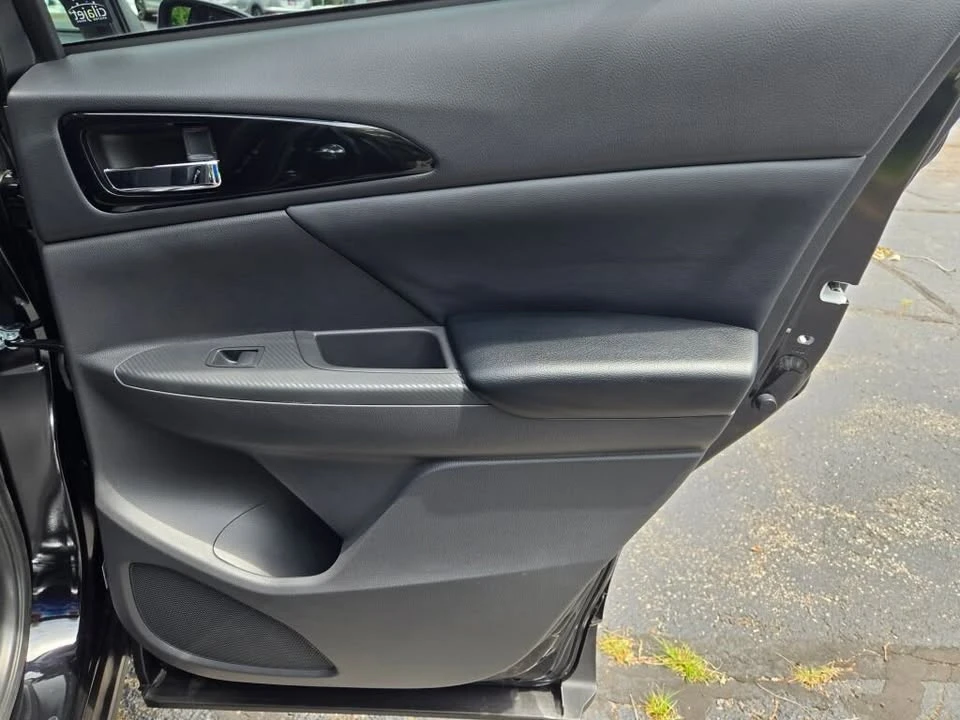 2026 Mitsubishi Eclipse Cross - Image 9 of 20