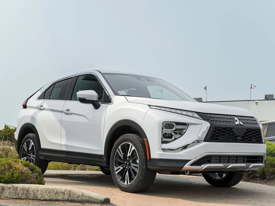 2026 Mitsubishi Eclipse Cross - Image 4 of 20