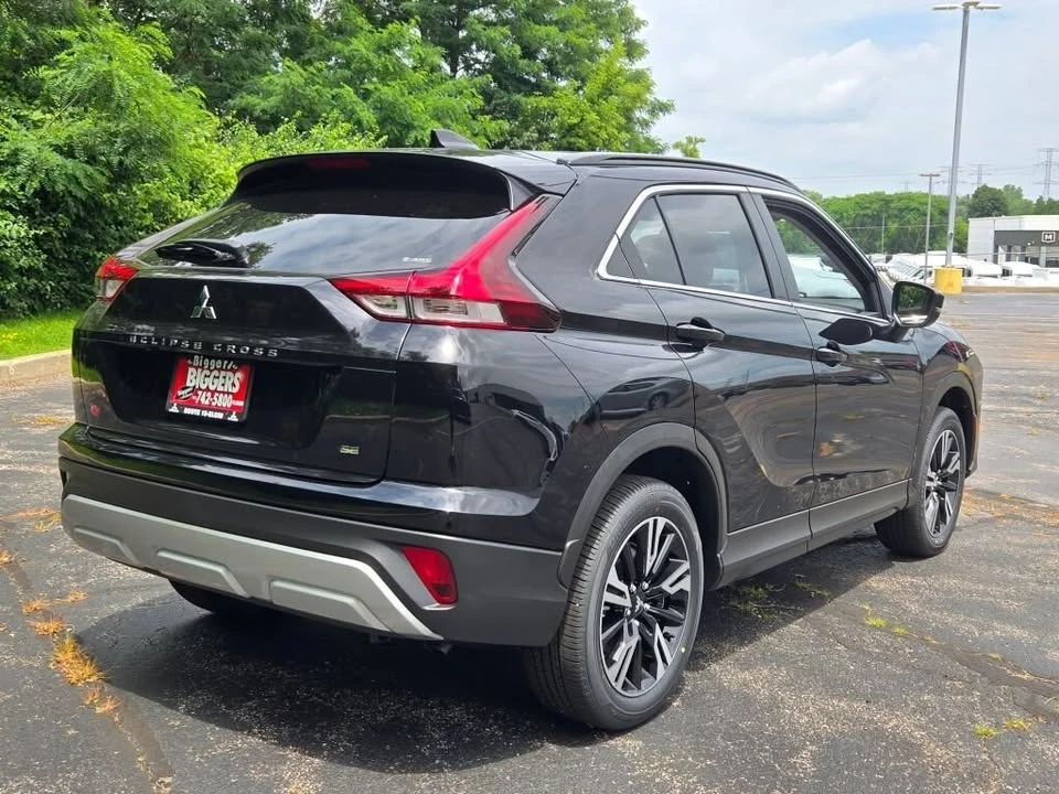 2026 Mitsubishi Eclipse Cross - Image 10 of 19