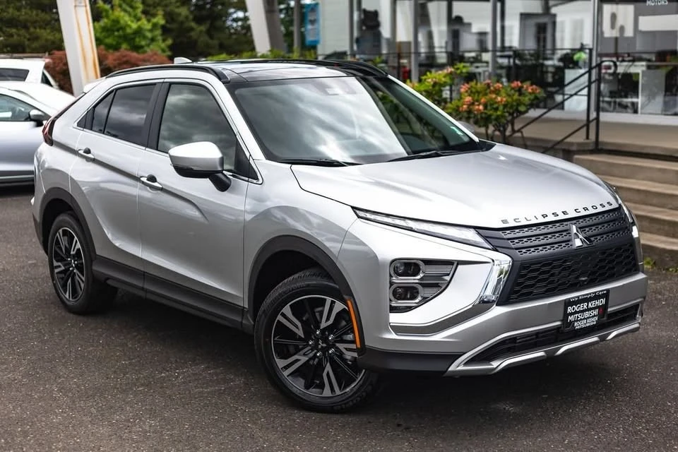 2026 Mitsubishi Eclipse Cross - Image 2 of 20