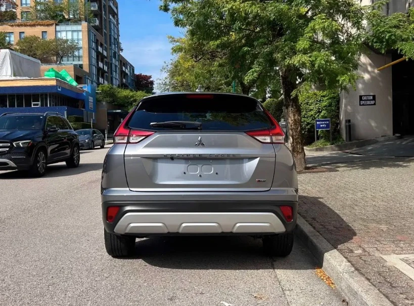 2026 Mitsubishi Eclipse Cross - Image 5 of 13
