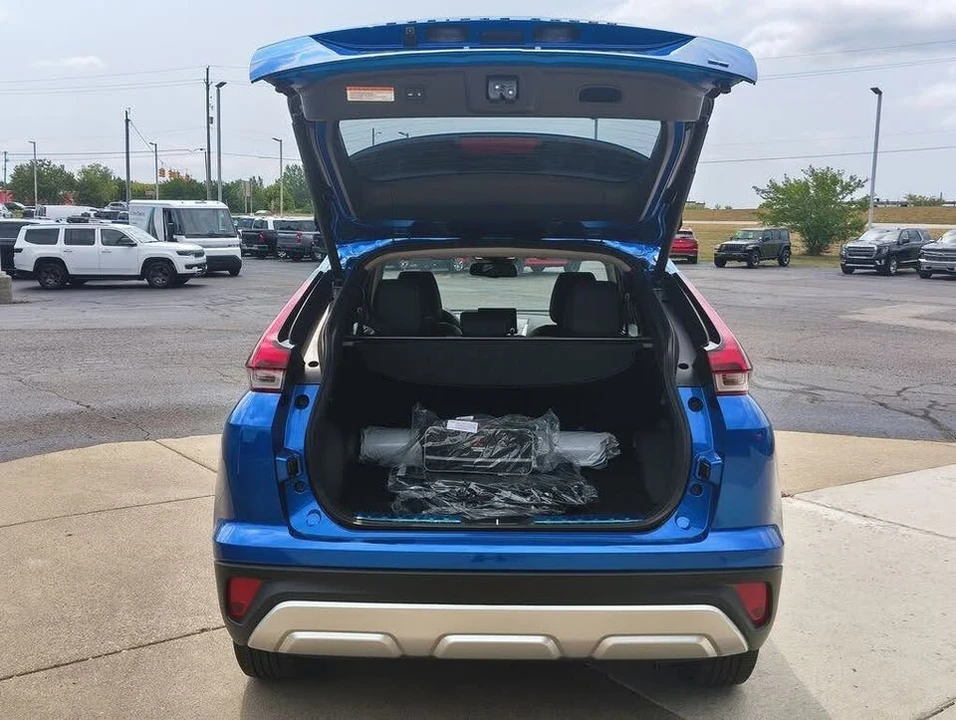 2026 Mitsubishi Eclipse Cross - Image 14 of 20