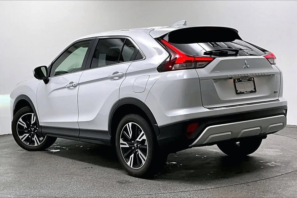 2026 Mitsubishi Eclipse Cross - Image 2 of 9