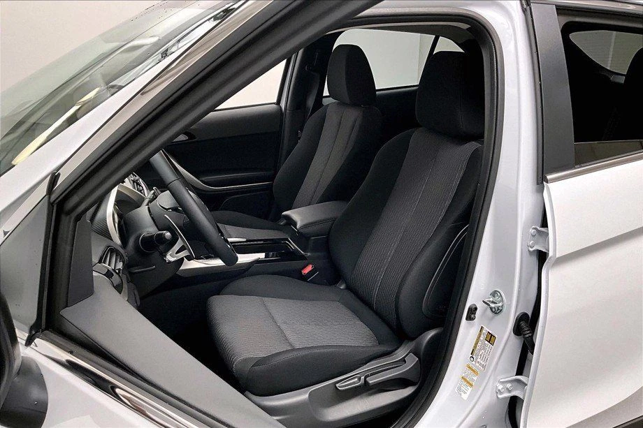 2026 Mitsubishi Eclipse Cross - Image 6 of 11