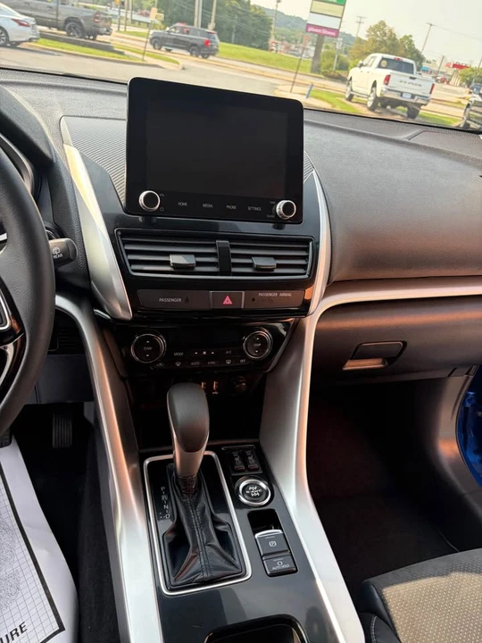 2026 Mitsubishi Eclipse Cross - Image 4 of 7
