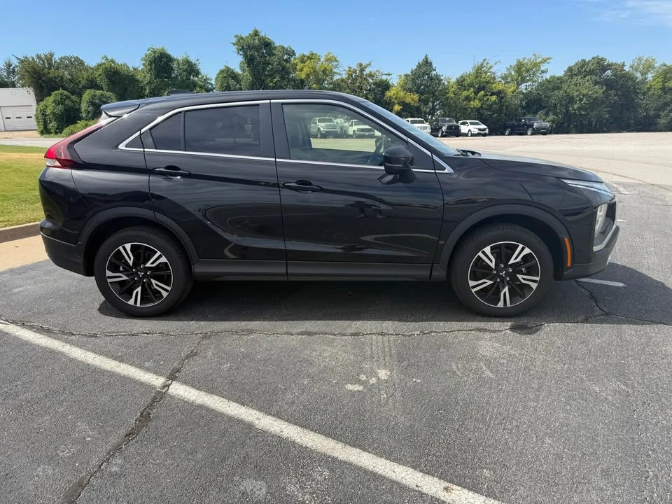 2026 Mitsubishi Eclipse Cross - Image 9 of 19