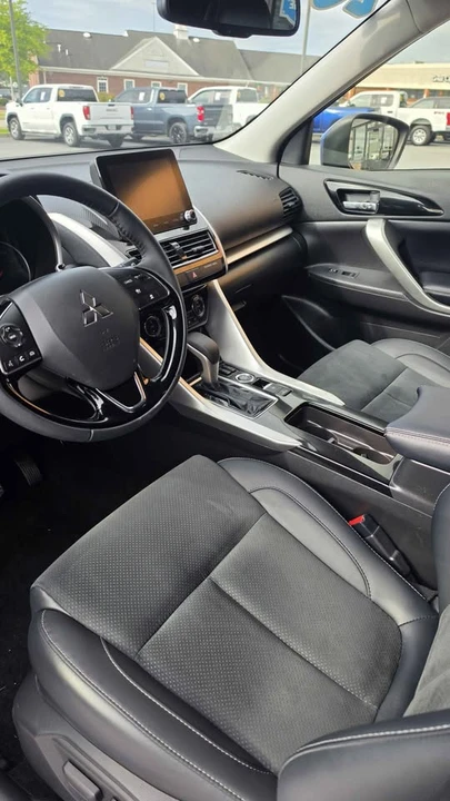 2026 Mitsubishi Eclipse Cross - Image 3 of 4