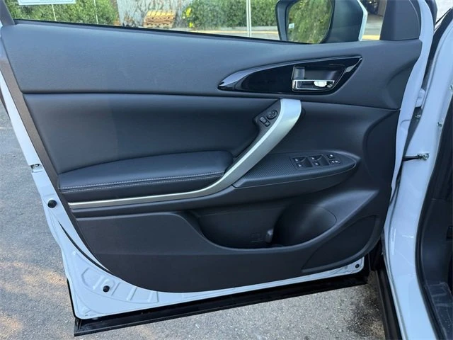 2026 Mitsubishi Eclipse Cross - Image 11 of 20