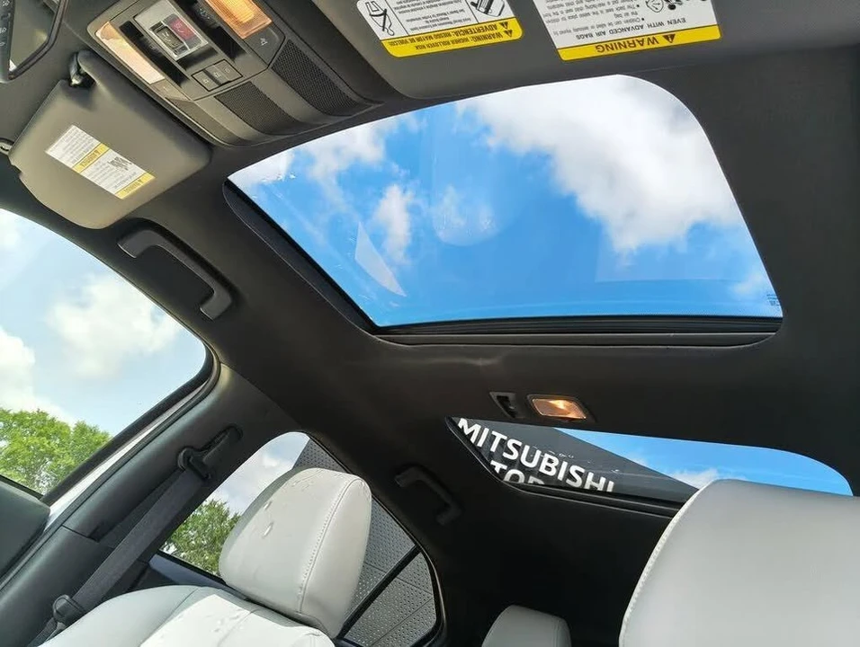 2026 Mitsubishi Eclipse Cross - Image 2 of 20