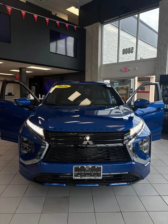 2026 Mitsubishi Eclipse Cross - Image 2 of 11